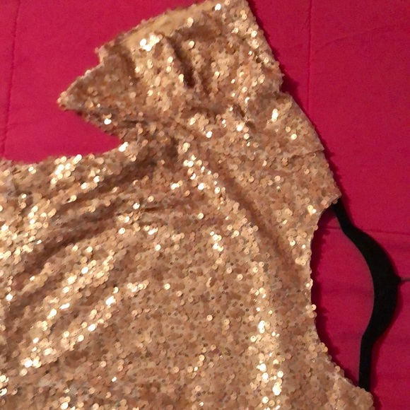 Neesee’s Dress size large. ❤️ - Picture 6 of 8